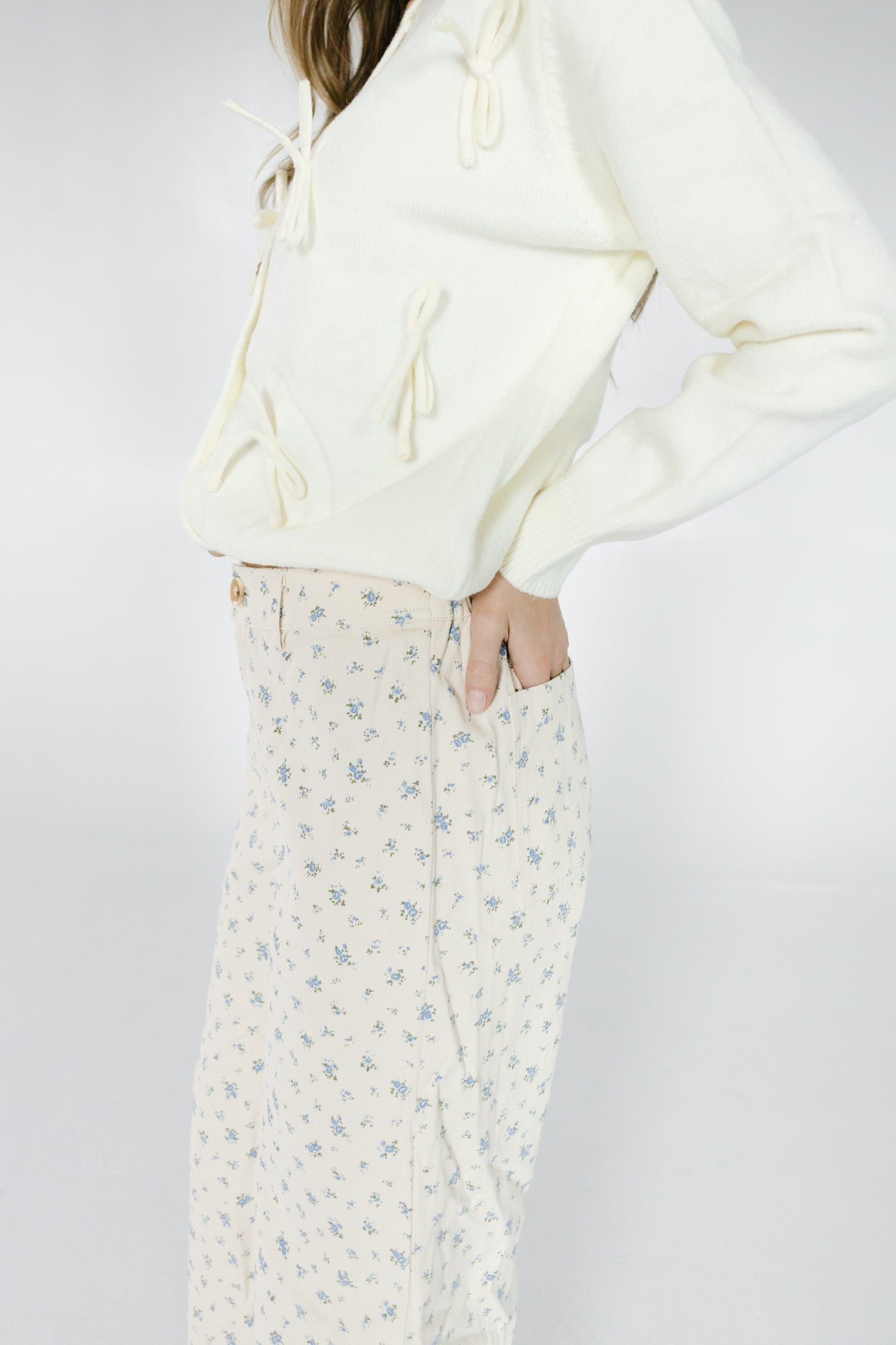 Ditsy blue floral pants