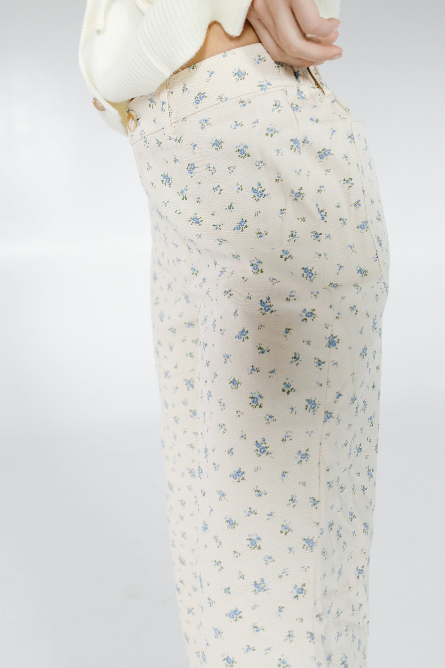 Ditsy blue floral pants